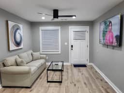 Modern Home 3 Bedroom 3 Baths & EV Charger