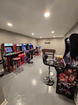 Outdoor Kitchen+Free Arcade+5 Miles to Downtown