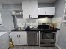 2 King Beds Near Airport - The Silver Hideaway