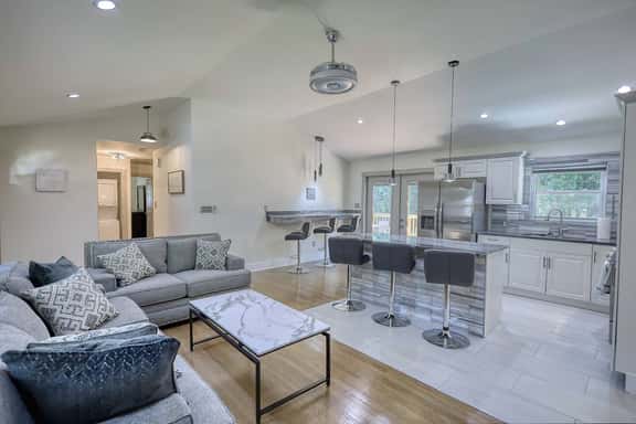 Grove Park Chateau - Image 1