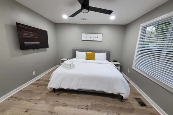 The Silver Bungalow - Image 1
