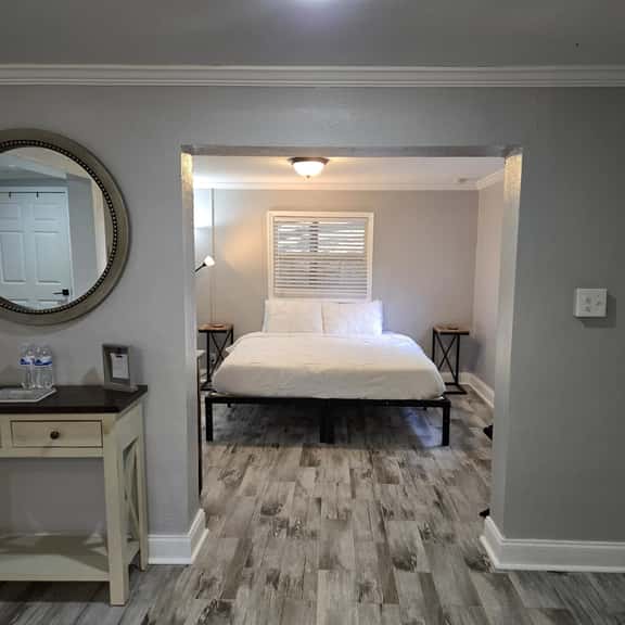 The Silver Chic Studio - Image 1