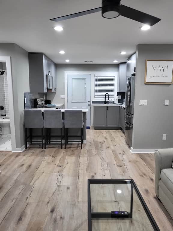 Modern Home 3 Bedroom 3 Baths & EV Charger