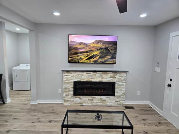 The Silver Villa - 2 King Beds Minutes from Downtown ATL