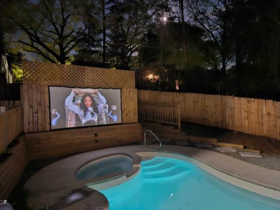 Poolside Cinema and Heated Pool/SPA